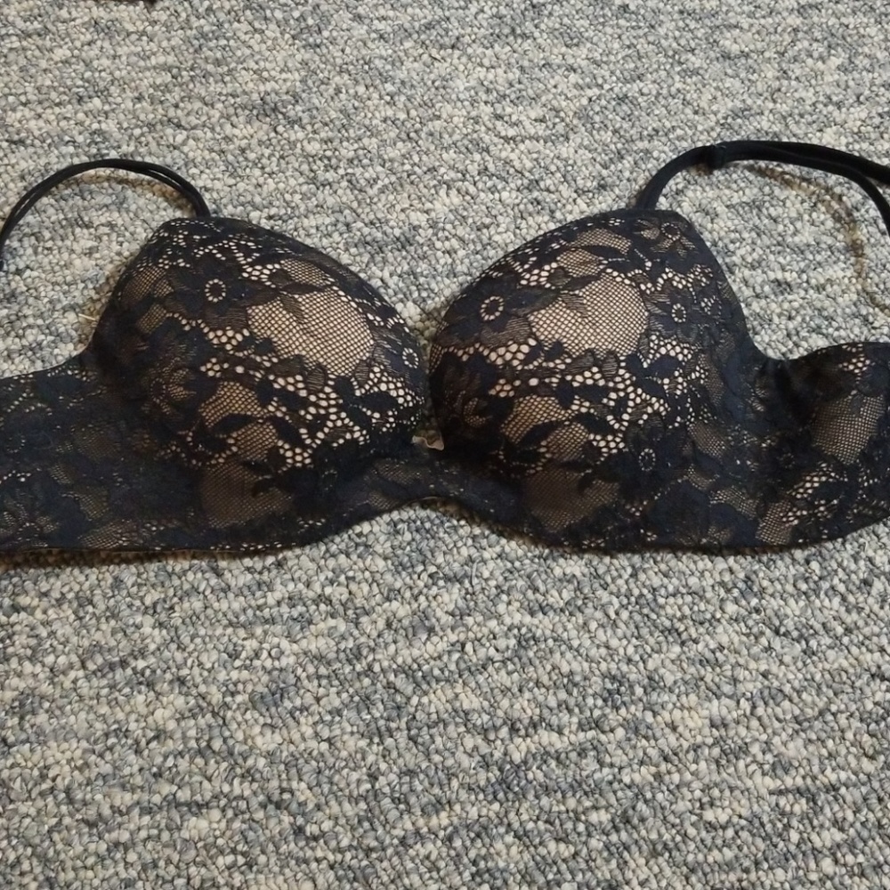 VS Angel's Secret Embrace Bra